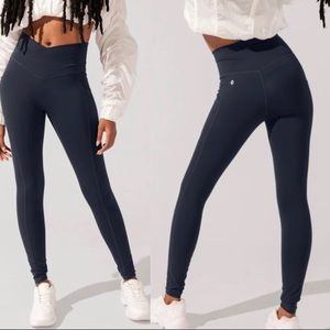 POPFLEX- M 29” - High Rise Crisscross Hourglass Legging™ with Pockets - Black